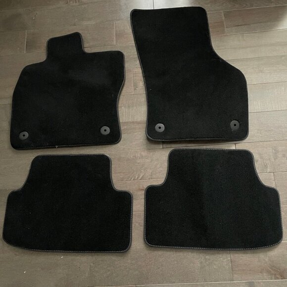 2015-2019 VW Volkswagen R GOLF Carpeted Floor Mats Genuine Original - Picture 1 of 8